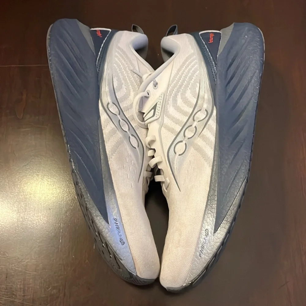 Saucony Triumph Men’s running shoes